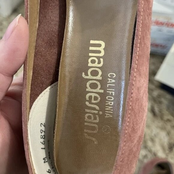 Vintage California Magdesians Women’s Suede Peep Toe Wedge Heels Bow Size 6M - Picture 5 of 15